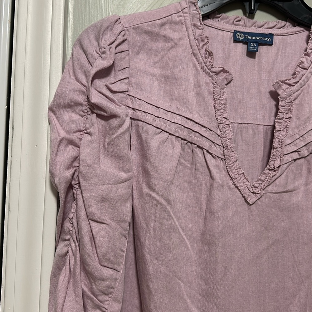 NEW Democracy lavender Top - Picture 3 of 7